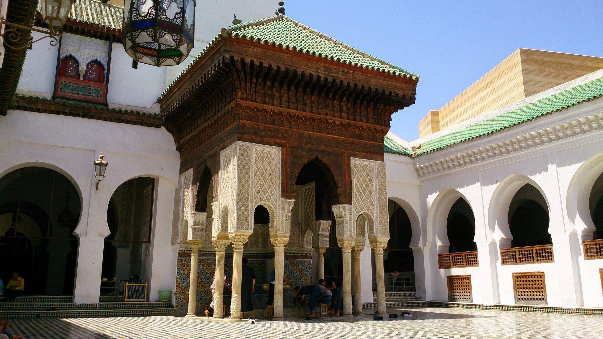 al-qarawiyyin-mosque-in-fez-the-oldest-university-2021-09-04-14-49-53-utc